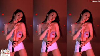 Unina Shows Off  her Thicc Ass and Boobs WHile Dancing on Live Afreecatv Video