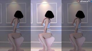 Dayeosin Asian Short Haired Busty Girl Showing off Booty and Boobs Video