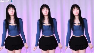 Yjk011599 Pretty Gorgeous Asian Teen Dancing and Showing off Video