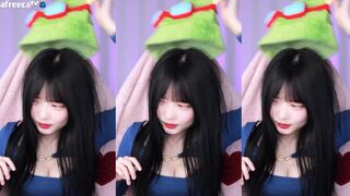 Yjk011599 Pretty Asian Cutie Showing Off On Live Video