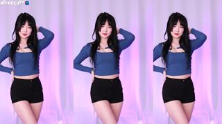 Yjk011599 Sexy Hot Asian Cutie Showing off her Curvy Booty While Dancing Video