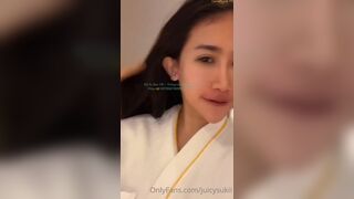 Juicysukii Reveals Her Hot Nude Body And teases Pussy With a Dildo Onlyfans Video