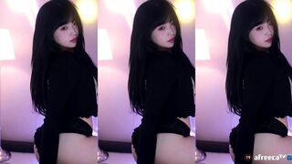 Korean Naxttyy1358 Teen Girl Shaking Her Hot Booty On cam Afreecatv Video