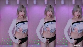 Korean Naxttyy1358 Short haired Beauty Shakes Booty And SHows Off While Dancing Afreecatv Video