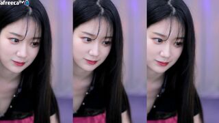 Endolphlin Reveals Her Hot Boobs While Dancing on Live Afreecatv Video