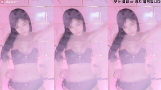 kmj87990 Flashing boobs While Dancing On Live Afreecatv Video