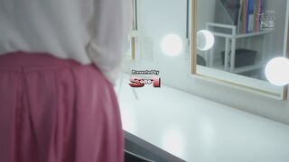 Kaede Fuua Gets a Hard Deepthroat Before Getting banged Hard Video