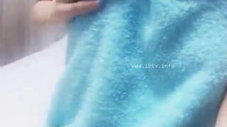 Kbj Syubin Fingers and Fucks Her Pussy With Toys Until She Cums Video