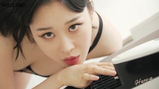 Korean Gravures Sexy Asian babe With Big Boobs Exposing her Pussy And Tits Video