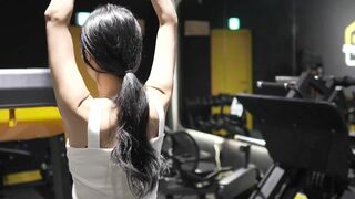 Hyoyeon Hot Asian Exposing Boobs While Working out Video