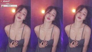 Sol3712 Touches Her Tits While Dancing And Teasing Fans AfreecaTV Video