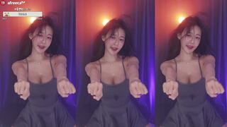 Sol3712 Touches Her Tits While Dancing And Teasing Fans AfreecaTV Video
