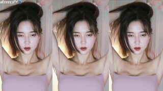 Cute Babe Dancing While Touching And Teasing AfreecaTV Video
