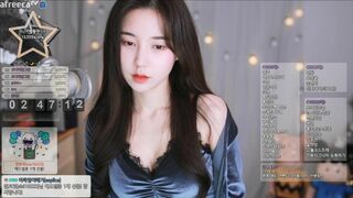 Cute Thot Dancing For Tease Her Horny Fans While Touching Sexy Body AfreecaTV Video