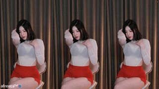 Gusdk2362 Teasing And Touching Her Pussy On Panty While Dancing Afreecatv Video
