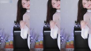 Mimojoo Wearing A Tight Dress And Dancing For Make Her Fans Horny Video