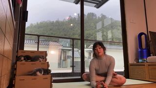 ZhouYiQin Sexy Big Ass Asian Exposing On Cam While Yoga Workout Video