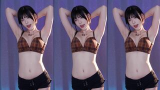 Yule Asian Cutie never Gets Tired Of Dancing Video
