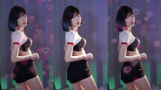 Yule Asian teen Doing a Sexy Dancing on Live Video