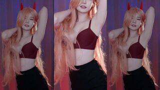 Yule Sexy Asian Beauty In Black Short Skirt Shaking Ass and Dancing Video