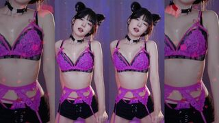 Yule Asian Young Girl In Pink Showing Off her Dancing Video