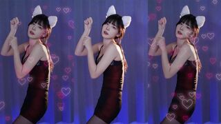 Yule Pretty Slim Asian Teen Dancing off Video