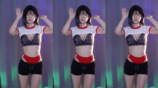 Yule Short Hair Asian Dancer Sexy Dancing Video