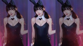 Yule Curvy Tit Asian Loves Getting her Boobs Caught On Live Cam Video