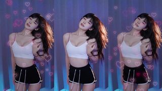 Yule Slim Cutie Showing her Tight Small Ass When Dancing Video