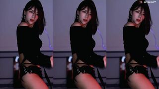 Hyeming Asian In Tiny Black pants Shaking Ass and Dancing Afreecatv Video