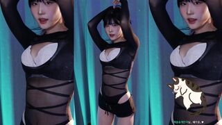 yule_.0.03 Small Asian Twerking Ass While Dancing Video