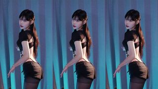 yule_.0.03 Sexy Slim Asian Dancing While Teasing Fans Video