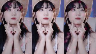 yule_.0.03 Asian Pretty Babe Dancing On Live Closeup Video