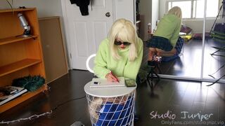 Studio Juniper Asian Girl Sketching While Showing her Pussy On Mirror onlyfans Video