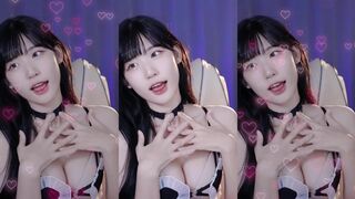 yule_.0.03 Asian Top Model Teasing Fans While Getting Hot Tits Caught On Cam Video