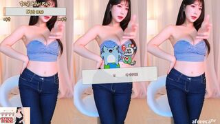 Eunyoung1238 Sexy Asian Girl With juicy Tits Dancing off on Live Afreecatv Video