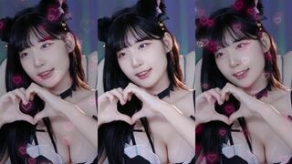 yule_.0.03 Sexy Asian Teen Dancing On Live Video