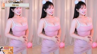 Eunyoung1238 Asian In Pink With Big Boobs Dancing Off Afreecatv Video