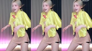 gusdk2362 Cute Blonde Teen Dancing On Live Afreecatv Video