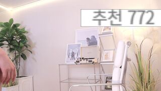 imissy0u Pretty Korean Girl Oils Her Hot Tits On Live Video