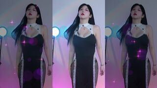 p_tilda Asian Babe Dancing Like a Hoe On Live Cam Video