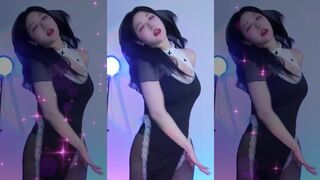 p_tilda Asian With Perfect Body Dancing off Video