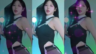 p_tilda Asian With Perfect Body Dancing off Video