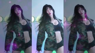 p_tilda Hot Asian Model Dancer In Live Video