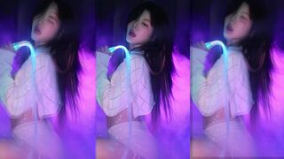 p_tilda Amazing Korean Girl Dancing It Off For her Fans On Live Video