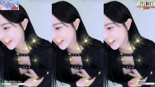 in0074 Sexy Asian Babe Loves Dancing On Live Video