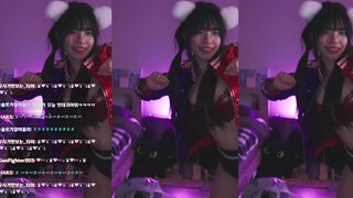 ny991017 Sexy Asian Girl Doing a Cute Dance On Live Video