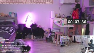 ny991017 Asian Harley Quinn Cosplayer Showing Her Thicc Ass On Live Video