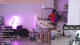 ny991017 Sexy Asian Girl With Hot Boobs On Live Video