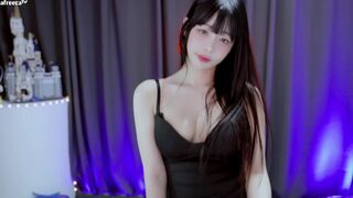 Pretty Korean Model In Black Dancing While Showing her Figure Afreecatv Video